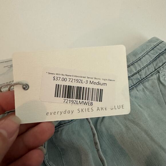 NEW Skies are Blue Streets with No Name Embroidered Tencel Shorts Size Medium - Picture 5 of 8